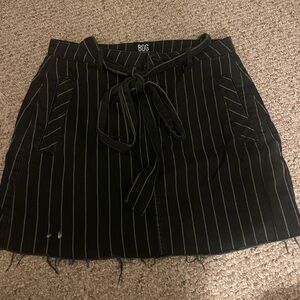 URBAN OUTFITTERS BDG BLACK STRIPED MINI DENIM SKIRT